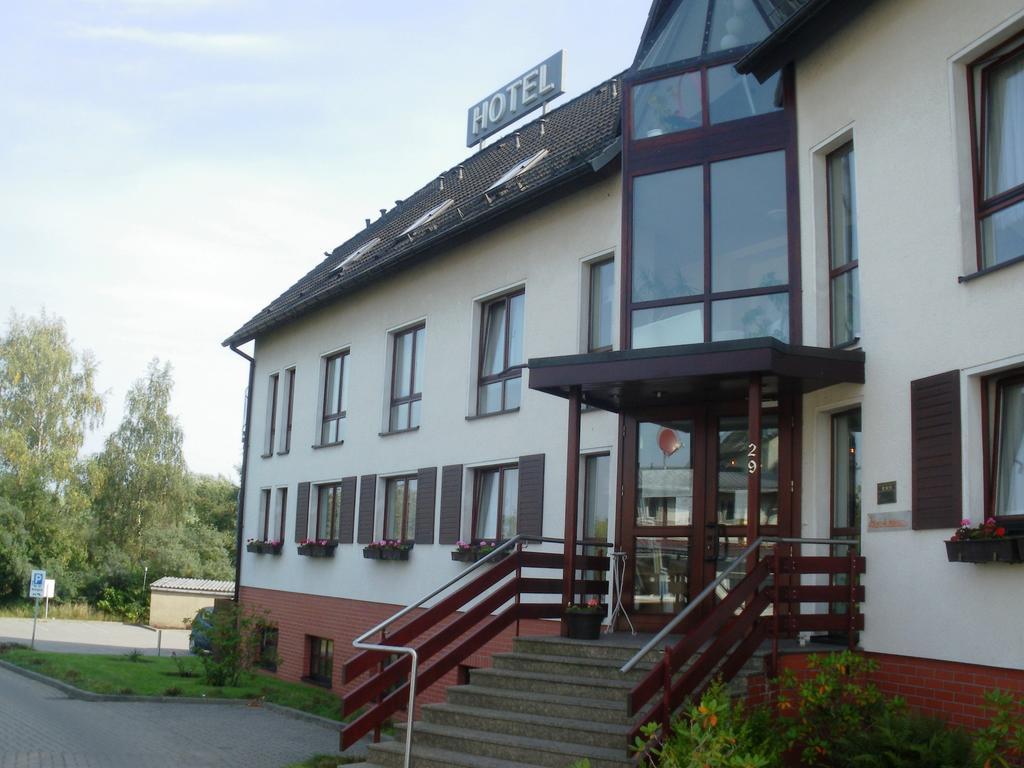 Hotel Reke Plau am See Ngoại thất bức ảnh
