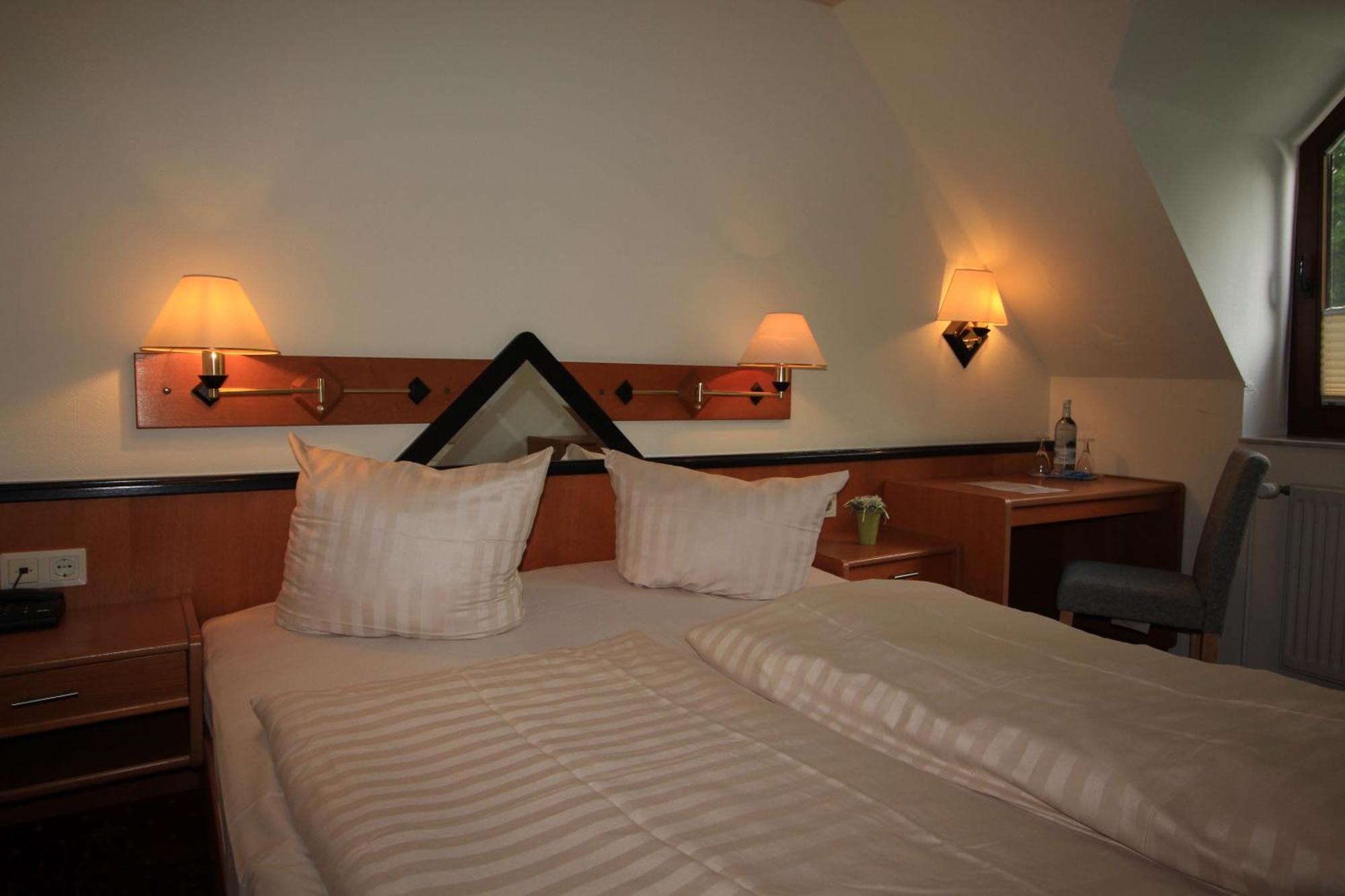 Hotel Reke Plau am See Ngoại thất bức ảnh