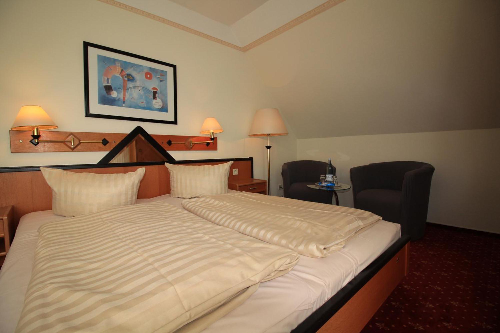 Hotel Reke Plau am See Ngoại thất bức ảnh